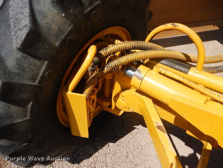 image for item GH9739 2002 Galion 850C motor grader