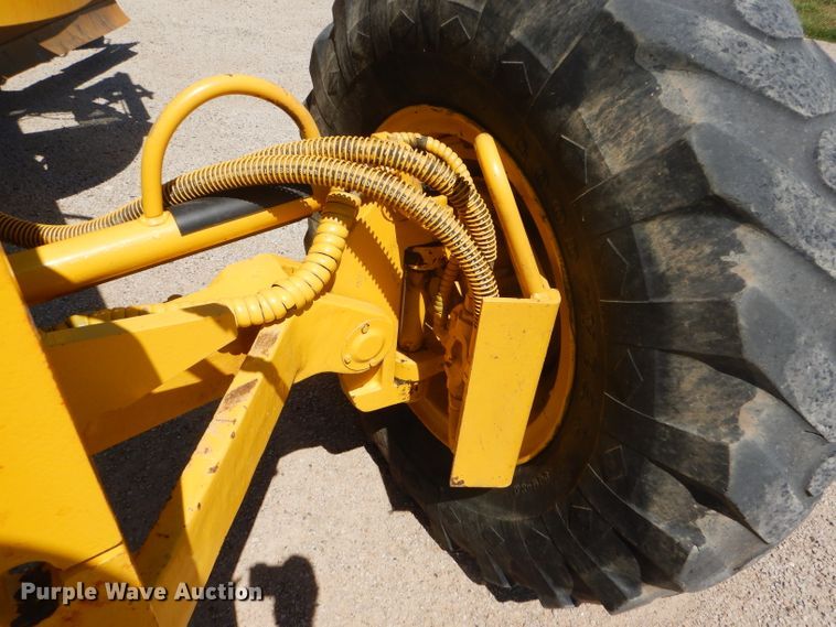 image for item GH9739 2002 Galion 850C motor grader