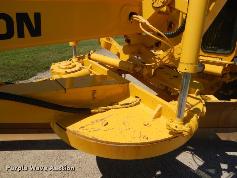 image for item GH9739 2002 Galion 850C motor grader