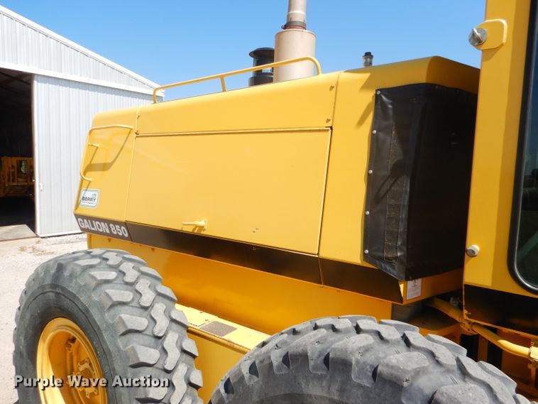 image for item GH9739 2002 Galion 850C motor grader
