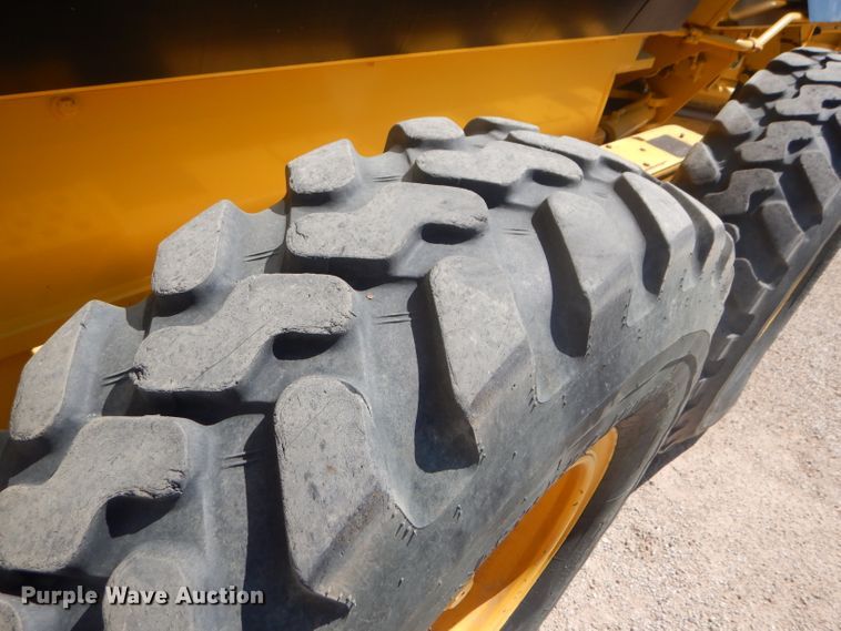 image for item GH9739 2002 Galion 850C motor grader