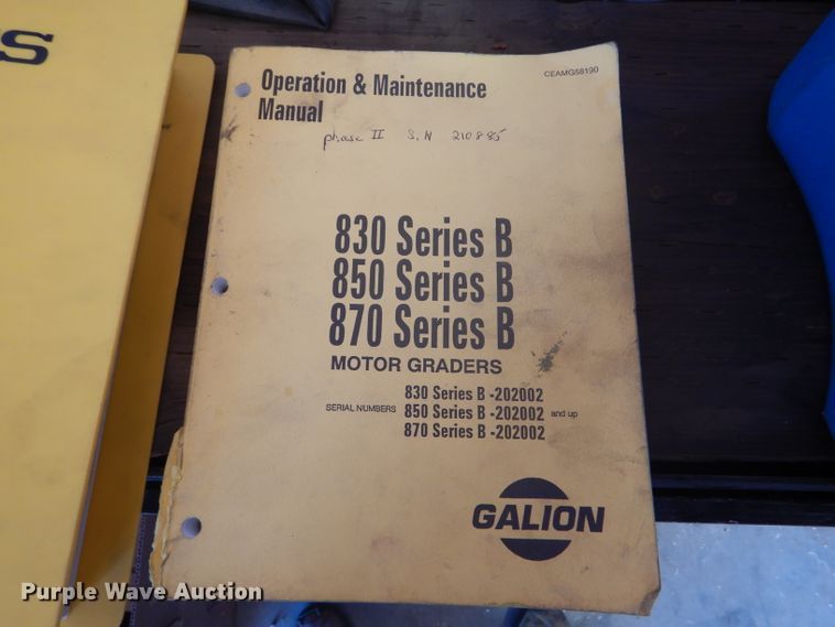 image for item GH9739 2002 Galion 850C motor grader