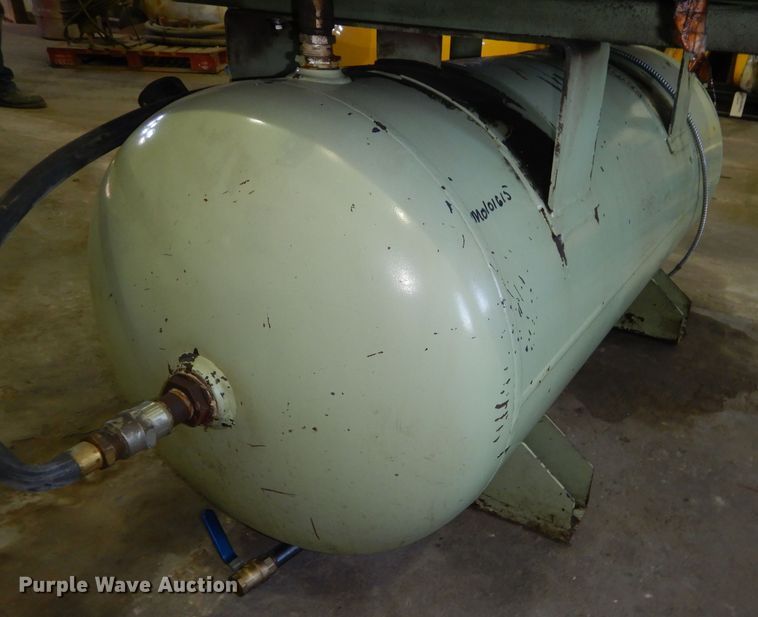 image for item GJ9849 Sullair ES-8 air compressor