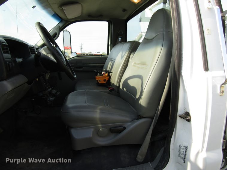 image for item DE2396 2008 Ford F750 Super Duty digger derrick truck