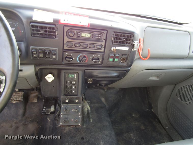 image for item DE2396 2008 Ford F750 Super Duty digger derrick truck