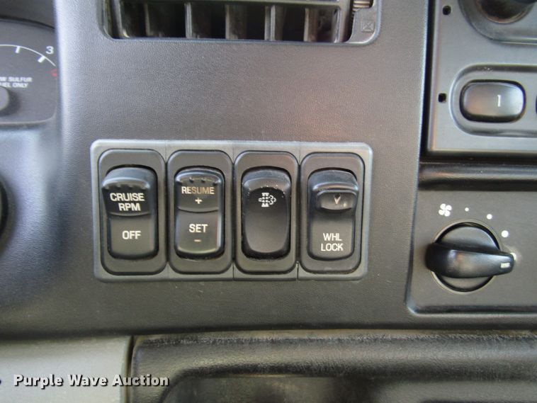 image for item DE2396 2008 Ford F750 Super Duty digger derrick truck