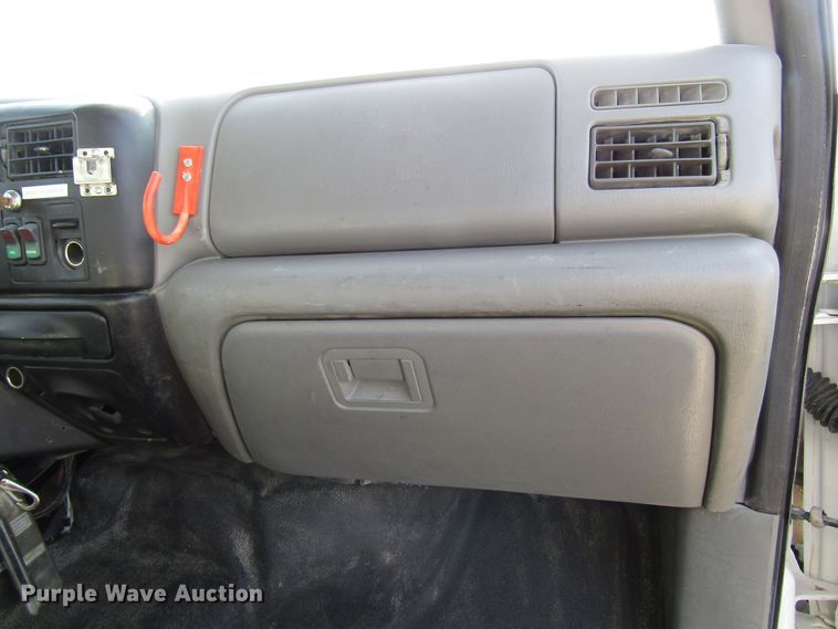 image for item DE2396 2008 Ford F750 Super Duty digger derrick truck