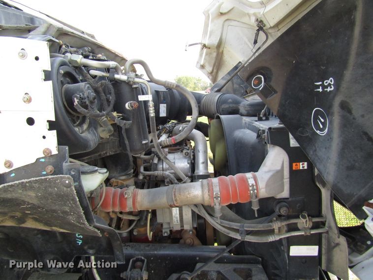 image for item DE2396 2008 Ford F750 Super Duty digger derrick truck