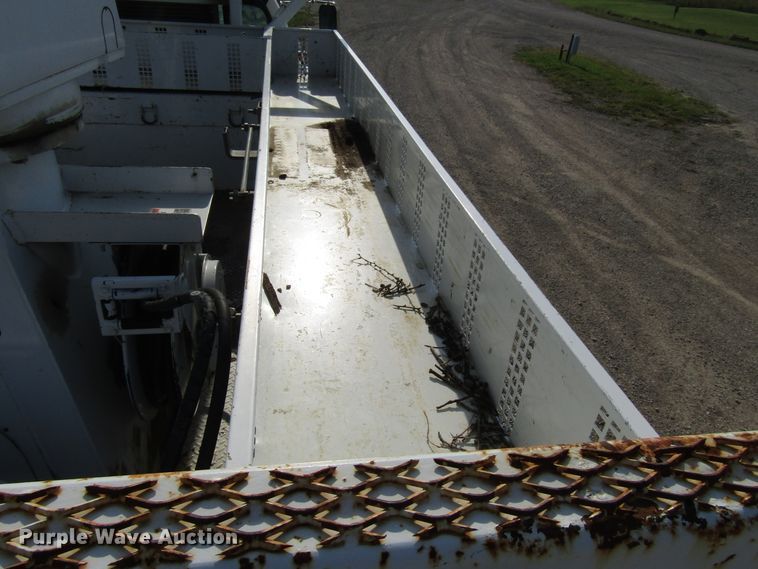 image for item DE2396 2008 Ford F750 Super Duty digger derrick truck