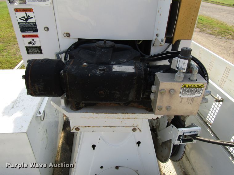 image for item DE2396 2008 Ford F750 Super Duty digger derrick truck