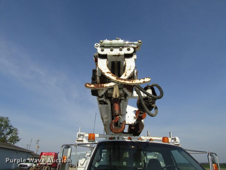 image for item DE2396 2008 Ford F750 Super Duty digger derrick truck