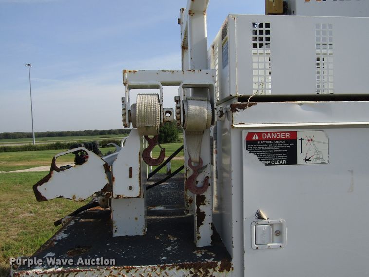 image for item DE2396 2008 Ford F750 Super Duty digger derrick truck