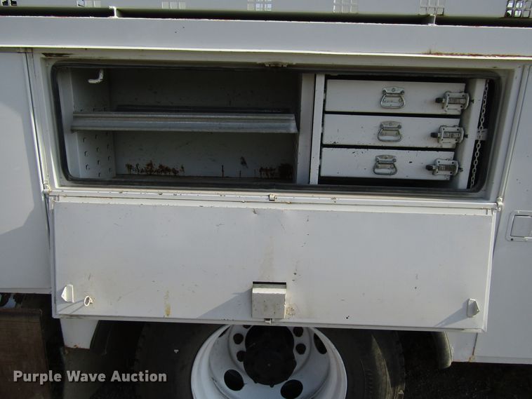 image for item DE2396 2008 Ford F750 Super Duty digger derrick truck