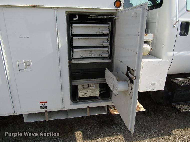 image for item DE2396 2008 Ford F750 Super Duty digger derrick truck