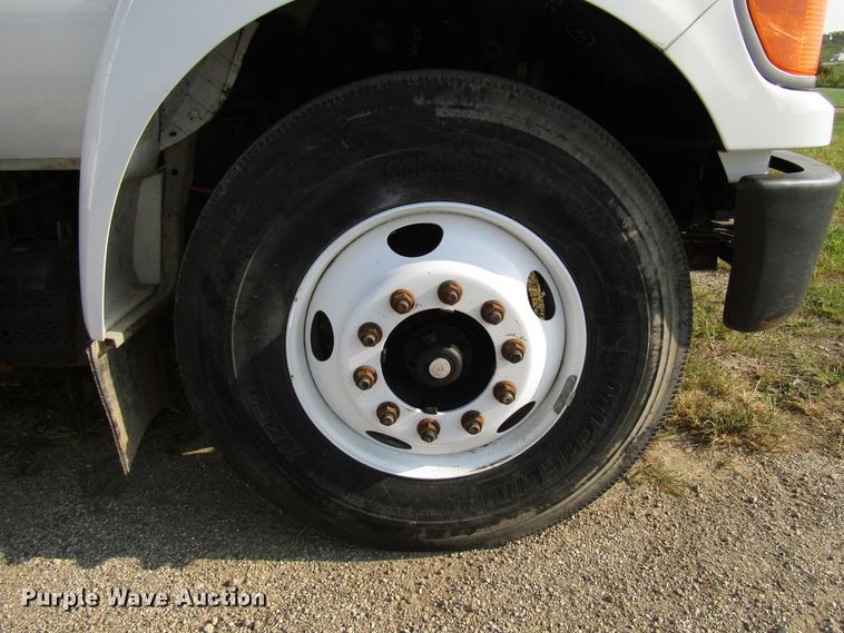 image for item DE2396 2008 Ford F750 Super Duty digger derrick truck