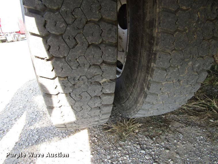 image for item DE2396 2008 Ford F750 Super Duty digger derrick truck