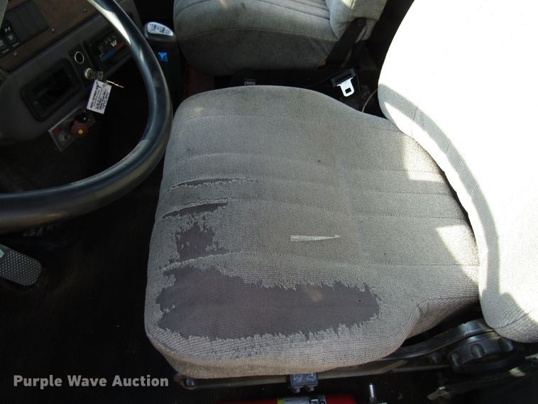 image for item DE2397 2000 Western Star 4864FX flatbed truck