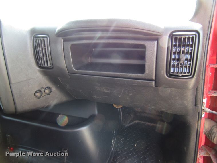 image for item DE2401 2006 GMC C7500 flat dump bed truck