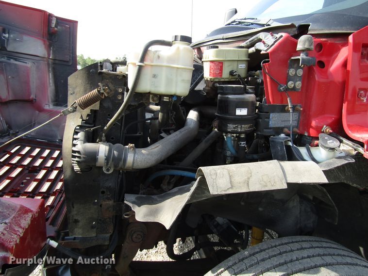 image for item DE2401 2006 GMC C7500 flat dump bed truck