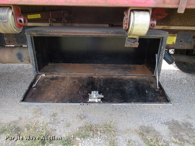 image for item DE2401 2006 GMC C7500 flat dump bed truck