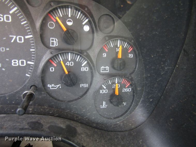 image for item DE2402 2005 GMC C8500 flat dump bed truck