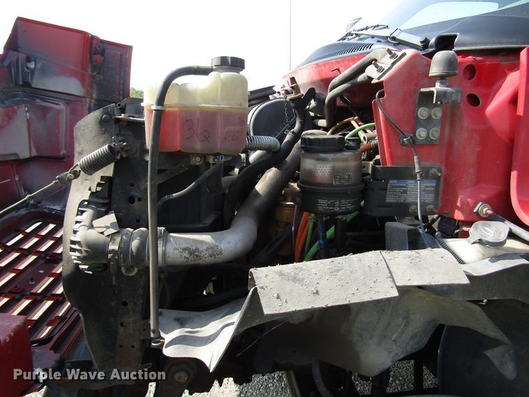 image for item DE2402 2005 GMC C8500 flat dump bed truck