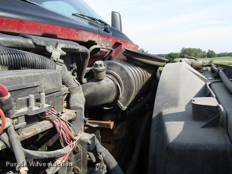 image for item DE2402 2005 GMC C8500 flat dump bed truck