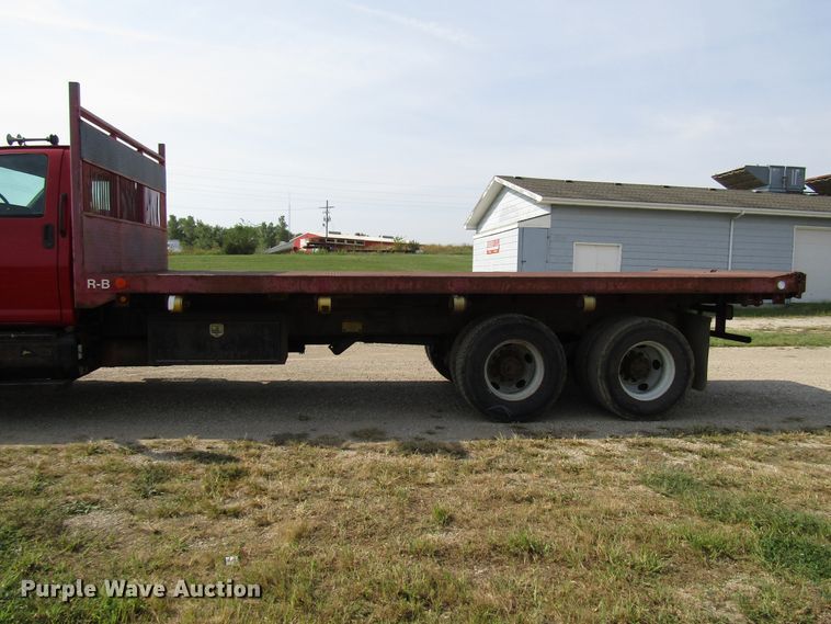 image for item DE2402 2005 GMC C8500 flat dump bed truck