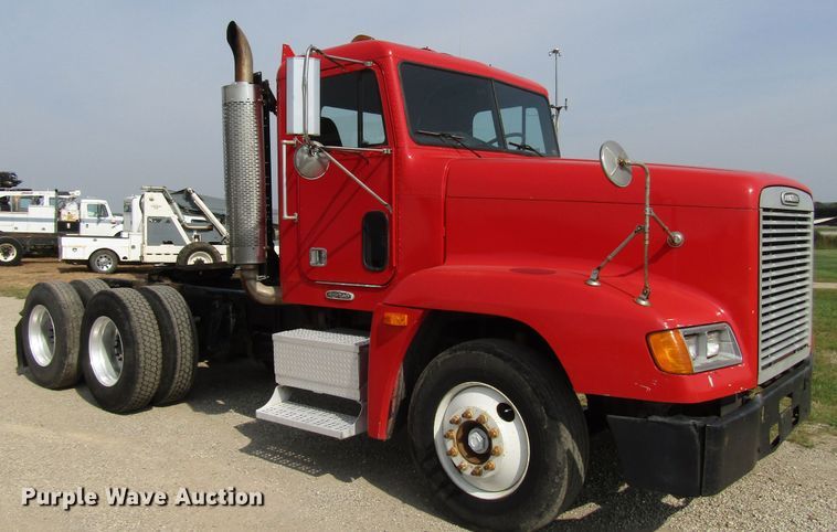 image for item DE2403 1998 Freightliner FLD semi truck