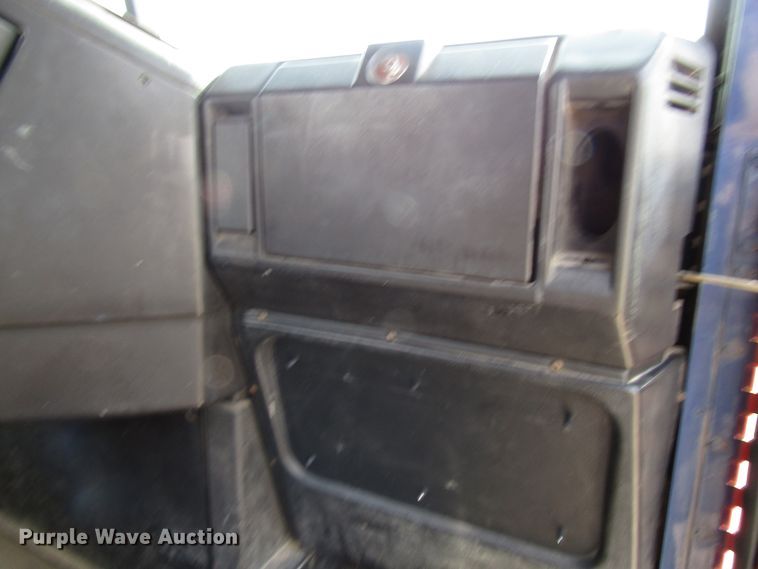 image for item DE2403 1998 Freightliner FLD semi truck