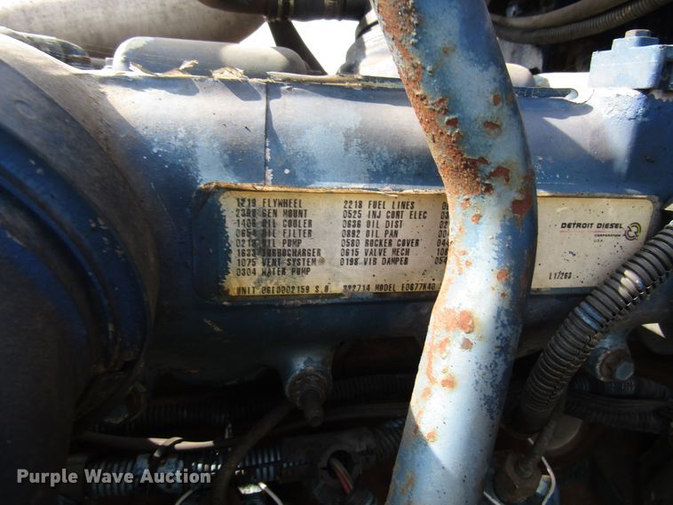 image for item DE2403 1998 Freightliner FLD semi truck