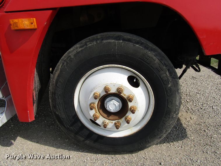 image for item DE2403 1998 Freightliner FLD semi truck