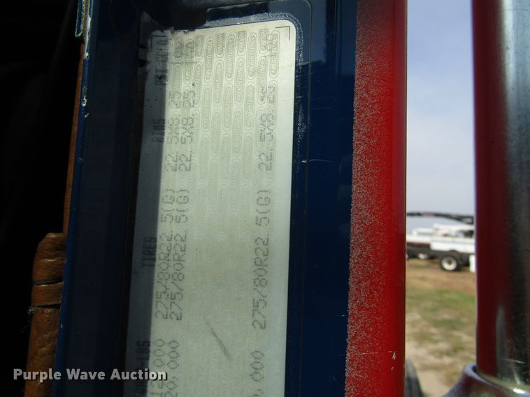 image for item DE2403 1998 Freightliner FLD semi truck