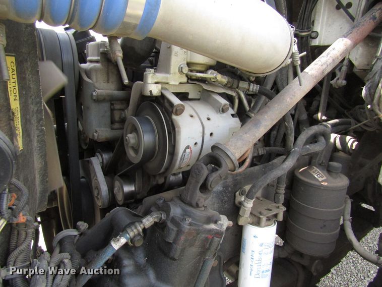 image for item DE2404 2004 Western Star crane truck