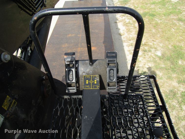 image for item DE2404 2004 Western Star crane truck