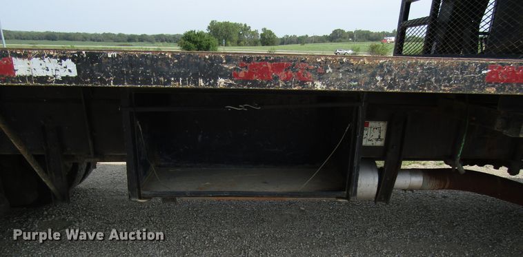 image for item DE2404 2004 Western Star crane truck