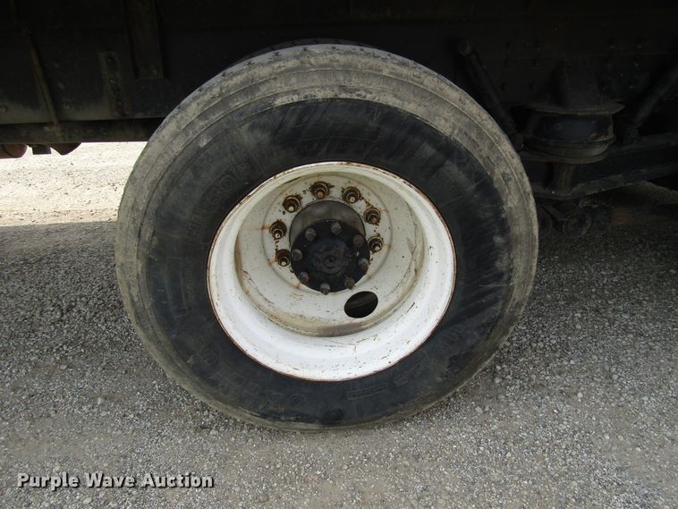 image for item DE2404 2004 Western Star crane truck