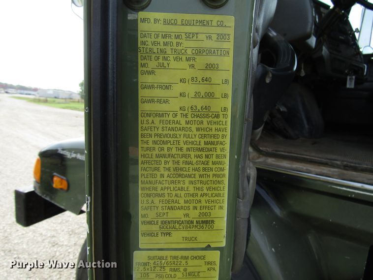 image for item DE2404 2004 Western Star crane truck