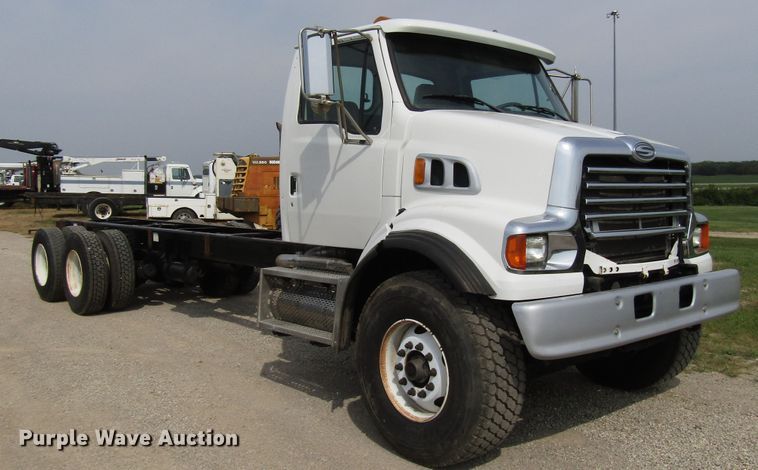 image for item DE2405 2008 Sterling truck cab and chassis