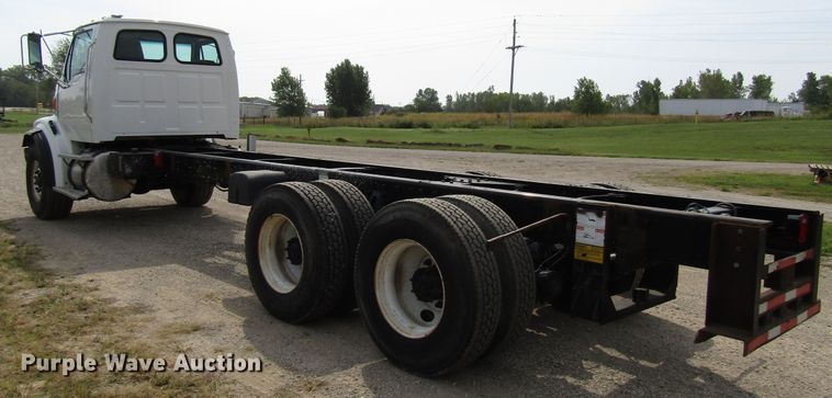 image for item DE2405 2008 Sterling truck cab and chassis