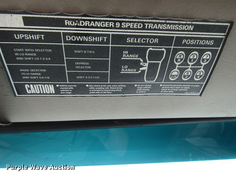 image for item DE2405 2008 Sterling truck cab and chassis