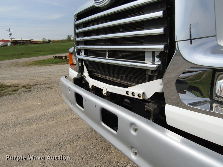 image for item DE2405 2008 Sterling truck cab and chassis