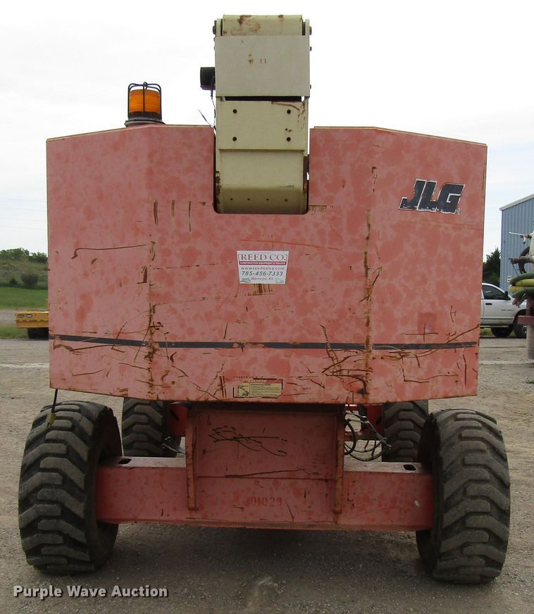 image for item DE2408 2001 JLG 601S boom lift