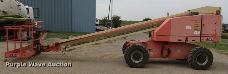 image for item DE2408 2001 JLG 601S boom lift