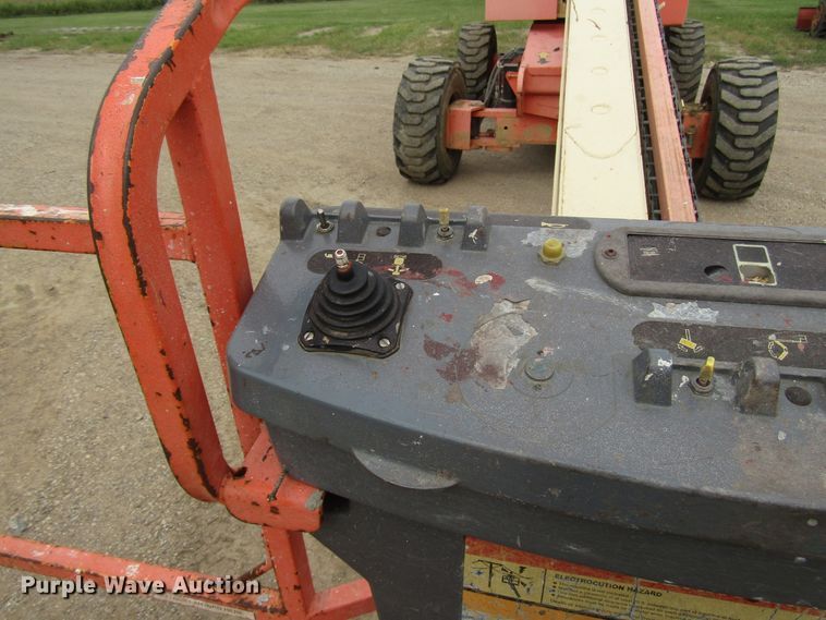 image for item DE2408 2001 JLG 601S boom lift
