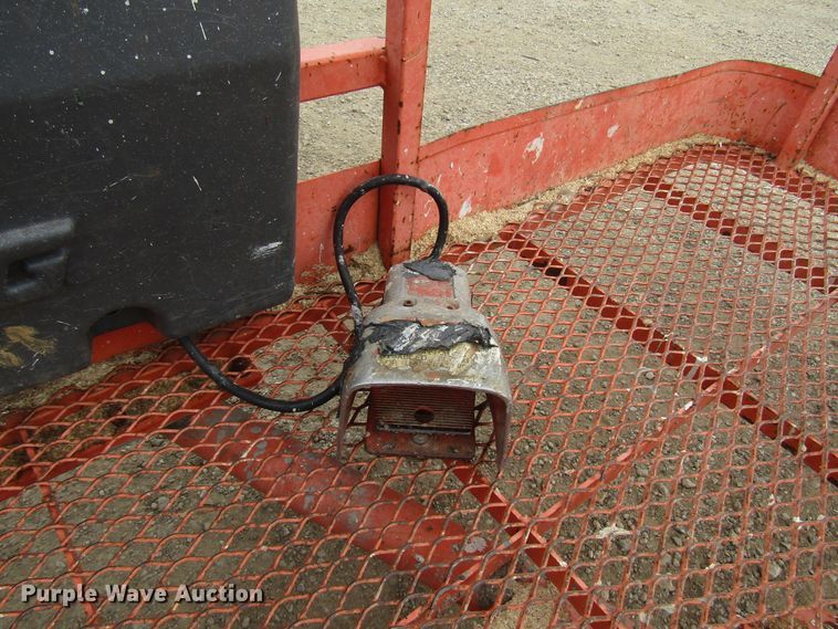 image for item DE2408 2001 JLG 601S boom lift