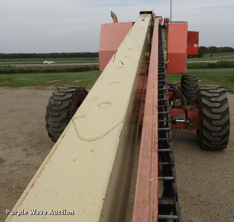 image for item DE2408 2001 JLG 601S boom lift