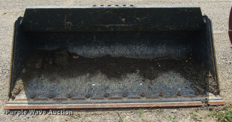image for item DE2409 70"W skid steer bucket