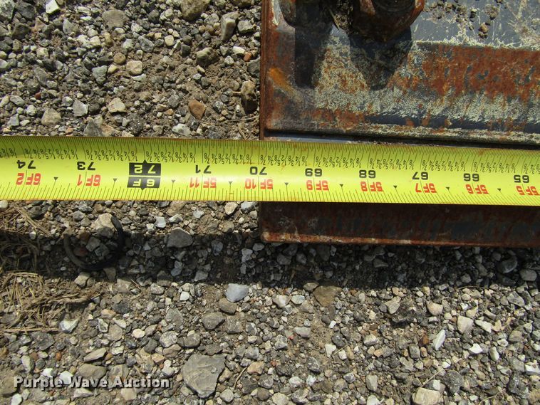 image for item DE2409 70"W skid steer bucket