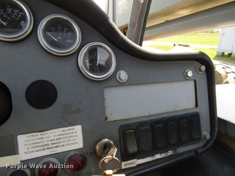 image for item DE2414 2004 Terex TH644C telehandler